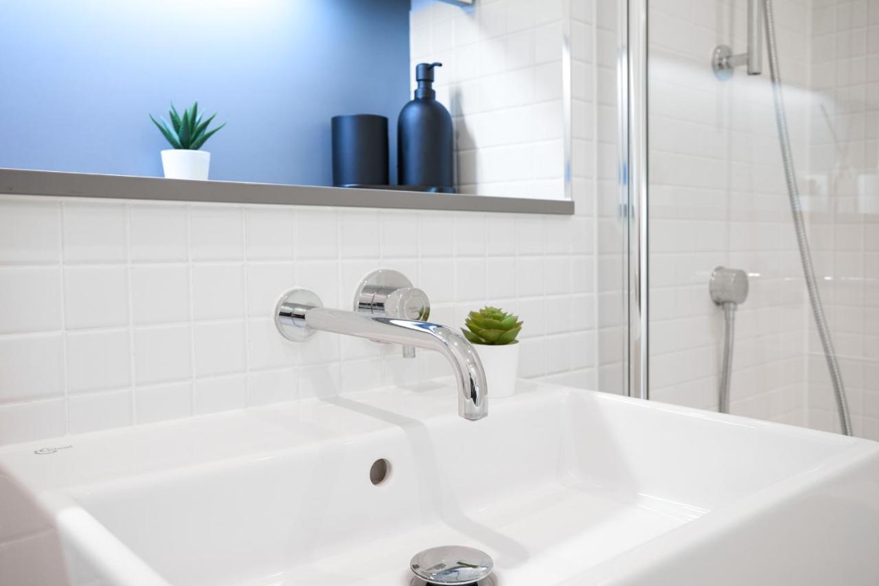 Morden Lovely 3Bedroom Apartment London Abbey Wood Exteriör bild