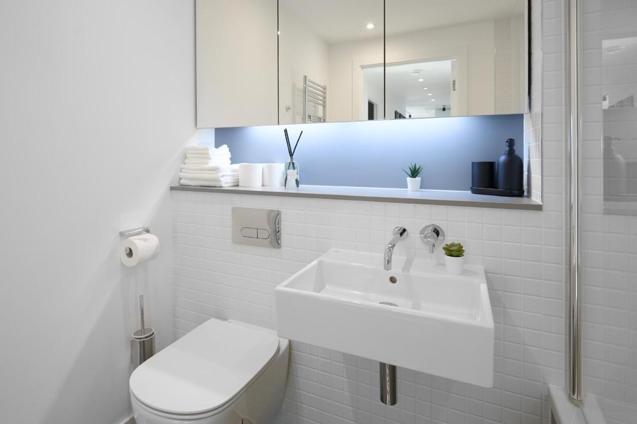 Morden Lovely 3Bedroom Apartment London Abbey Wood Exteriör bild