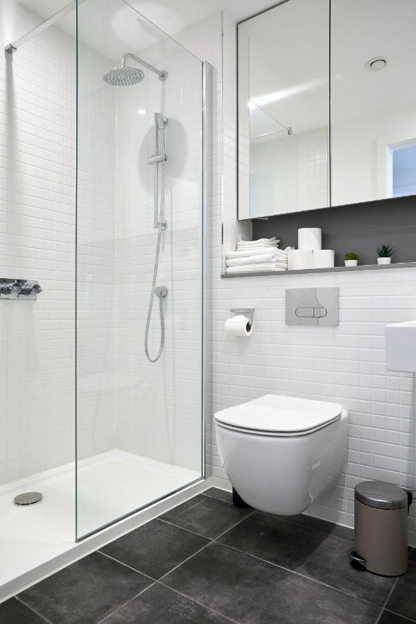 Morden Lovely 3Bedroom Apartment London Abbey Wood Exteriör bild
